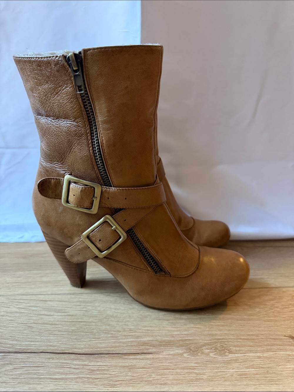 Miz Mooz Tan Leather Buckle Fur-lined Ankle Boots - Cone Heeled Bootie Sz 8